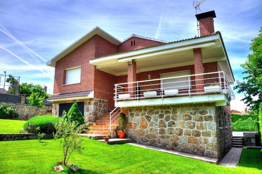 فيلا Casa Bellavista Becerril بيسيريل دي لا سييرا المظهر الخارجي الصورة